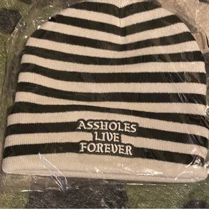 OFF-WHITE WHITE&BLACK  STRIPE ESSENTIAL PATCH
BEANIE